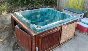 How to Dispose of a Hot Tub